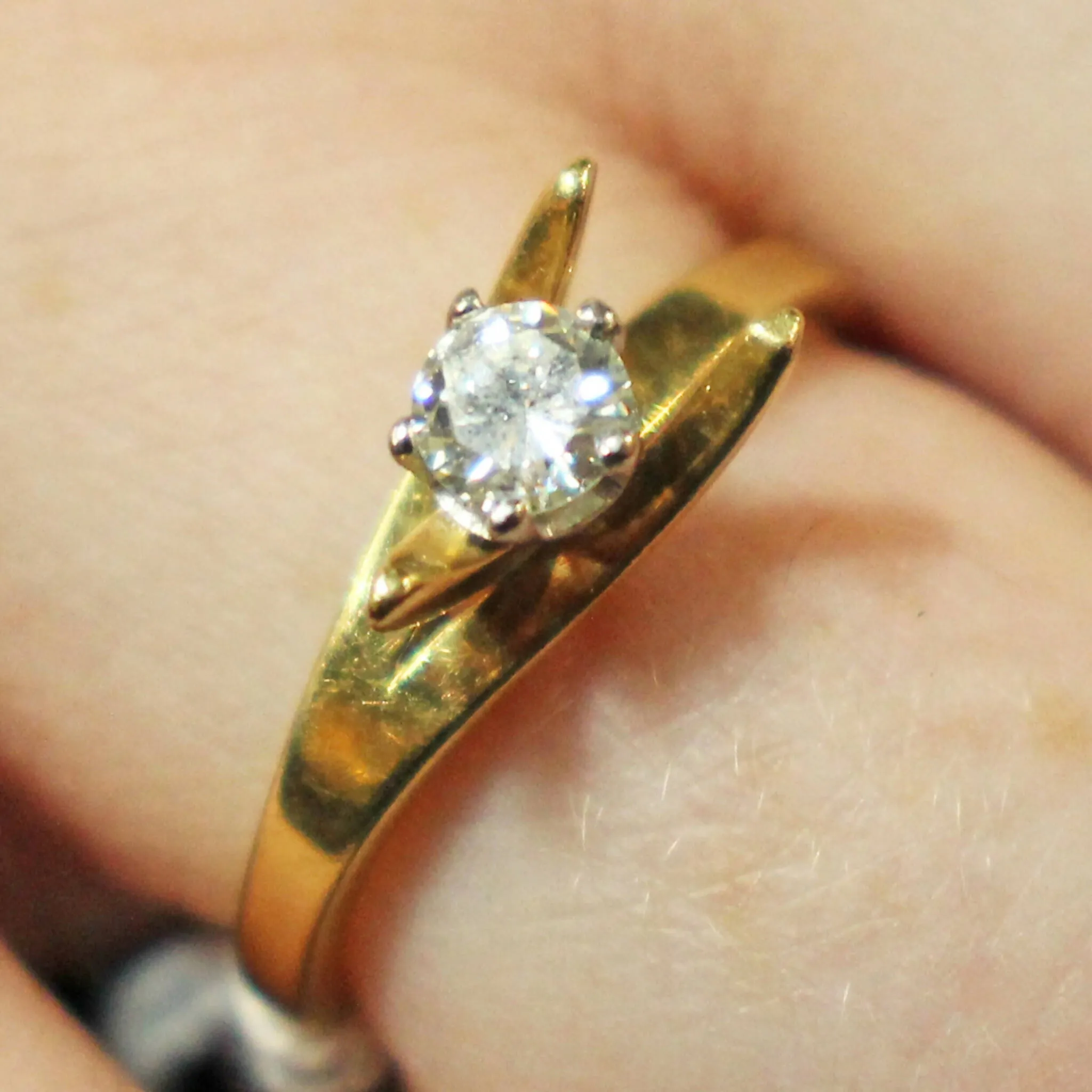 18ct gold .3 carat diamond solitaire ring