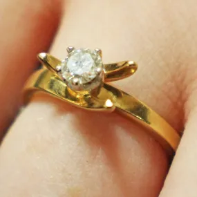 18ct gold .3 carat diamond solitaire ring