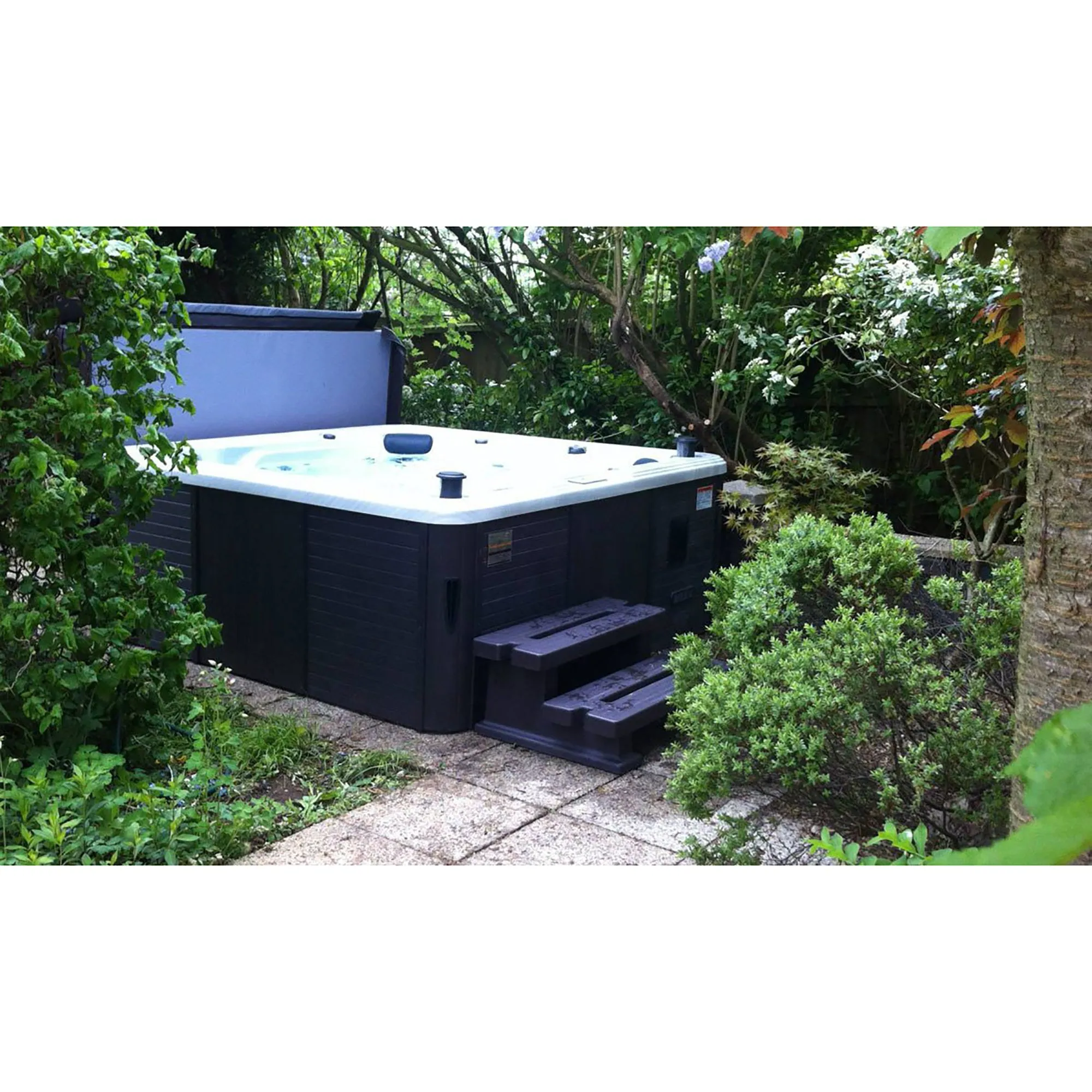 Ex-Display/Demo Toronto 5-6 Person Hot Tub 1-Pump