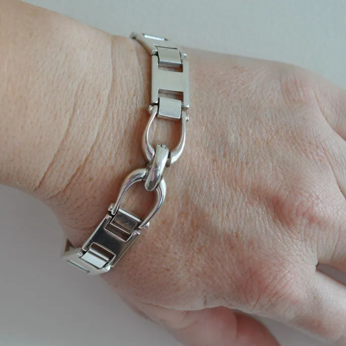 Horse Shoe Clasp Bracelet